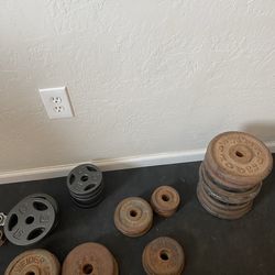 Weights 190.5 pounds