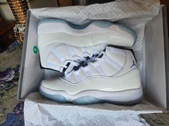Jordan 11 Legend Blue size 8.5