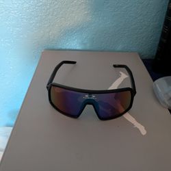 Color Changing Oakley Sunglasses