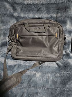 Laptop carrying bag