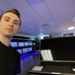 16” Apple MacBook Pro -  2.6GHZ i7 6 Core - 16GB RAM - 1TB Hard Drive 