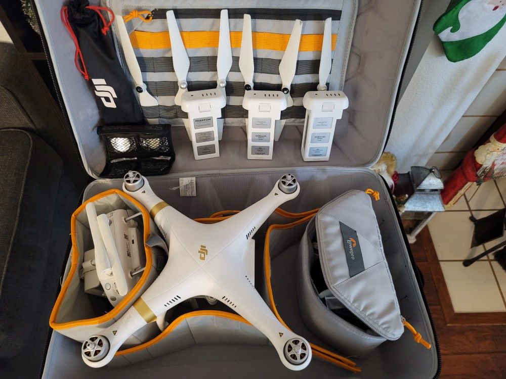 DJI PHANTOM 3, 4K CAMARA DRONE
