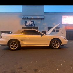 1998 Ford Mustang