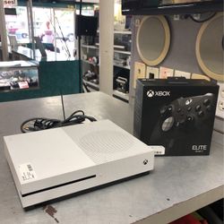 Xbox One S And Xbox Elite Series 2 Controller