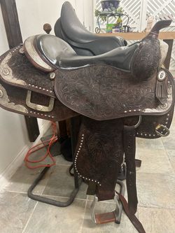 Sterling Western Saddle 16.5 seat fqb