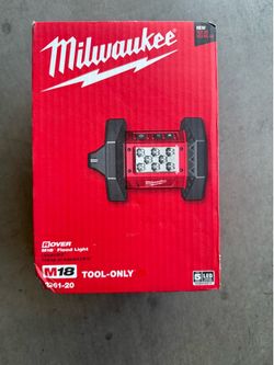 Milwaukee M18 ROVER 18-Volt Lithium-Ion Cordless 1500 Lumens LED Flood Light (Tool-Only)