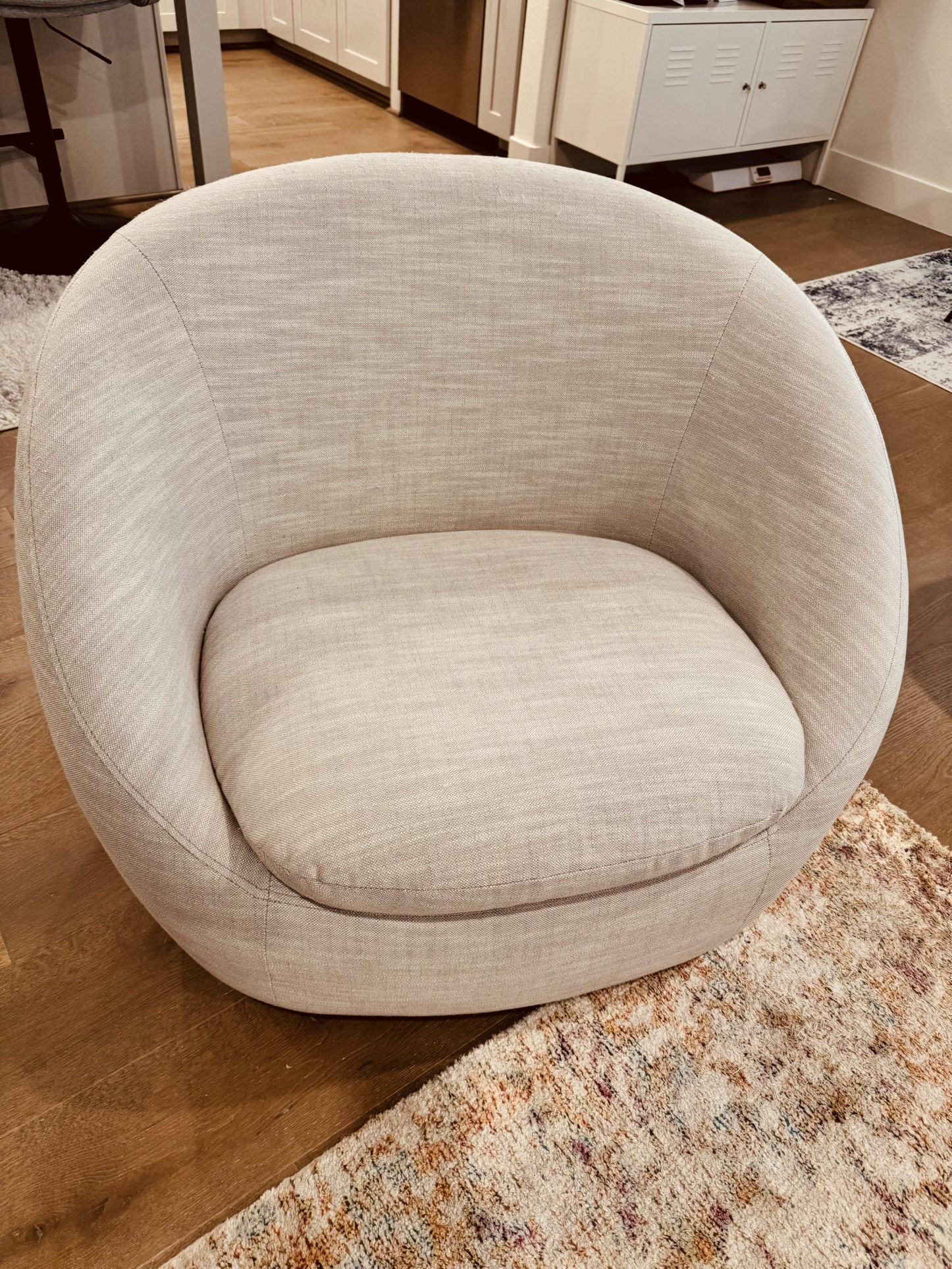 Cozy Swivel Chair In Gray