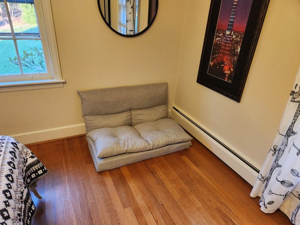 Reclining Floor Chair/Twin Size Bed Mat