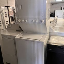 Kenmore Stack Washer And  Dryer White 