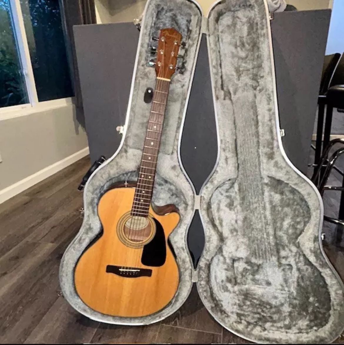 Fender GC140SCE Grand Concert Acoustic Electric Guitar - W/Roadrunner Case MINT