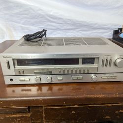 Technics Vintage  SA-222 FM/AM Stereo Receiver 