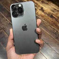 iPhone 15 Pro Max – Unlocked – 256GB – Great Condition