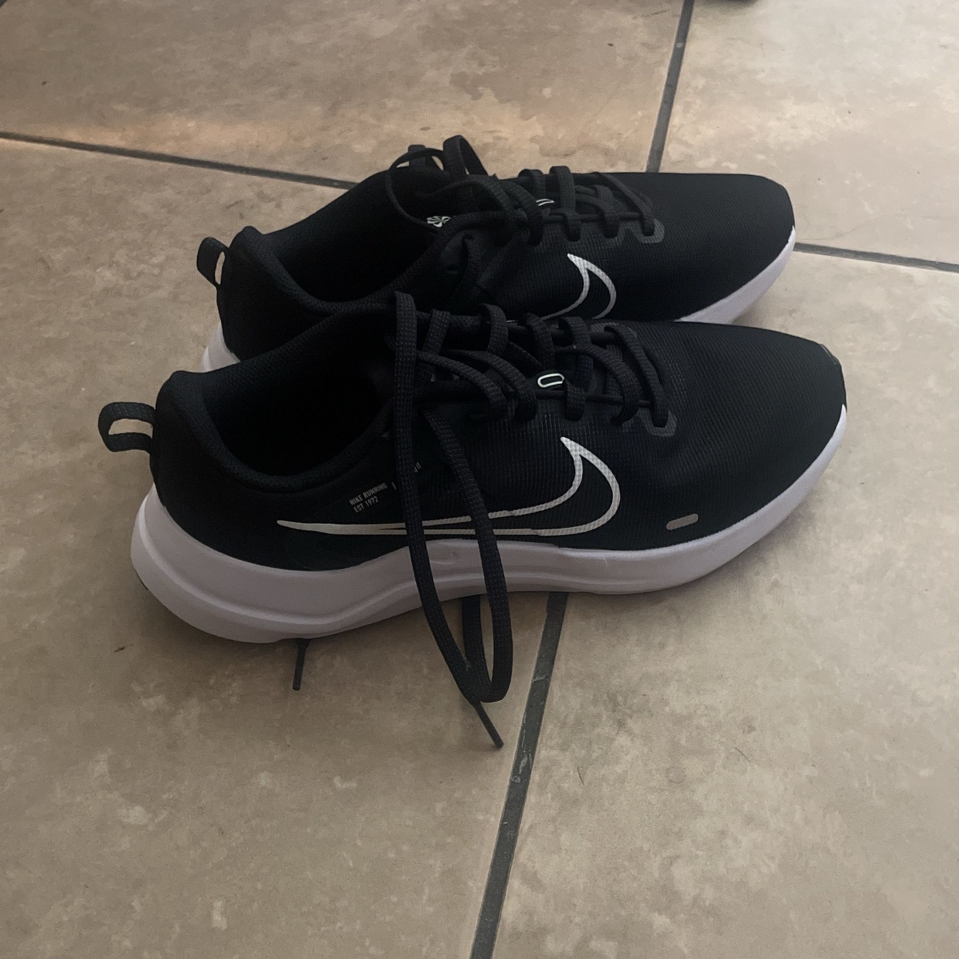 Tenis Nike