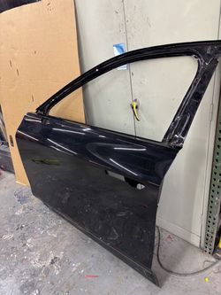 Cadillac lyriq 2025 left front door