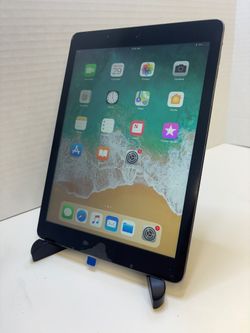 iPad Air  (Wi-Fi ), A1567, 32GB - Space Gray