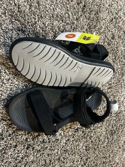 Little kids sandals
