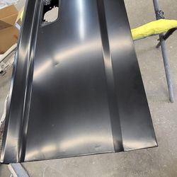 2017 Chevy Silverado Tailgate 