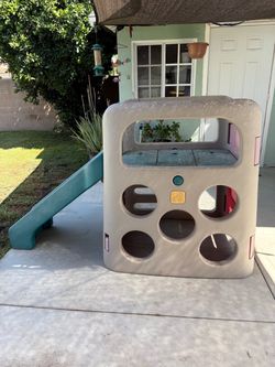 Step 2 Play house/Slide