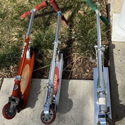 3 Razor Scooters 