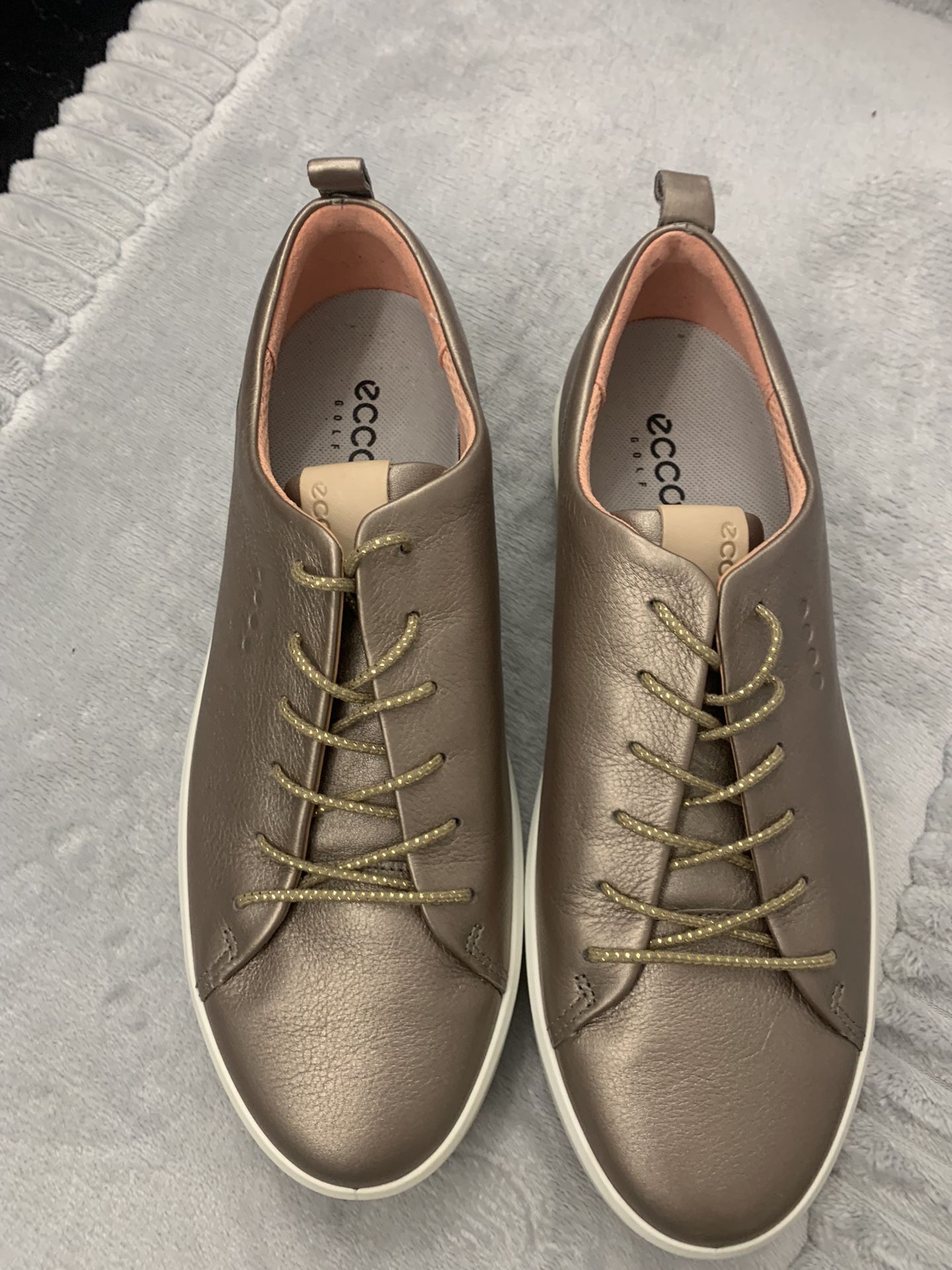 NEW Ladies ECCO Golf Tray Shoe Size 10