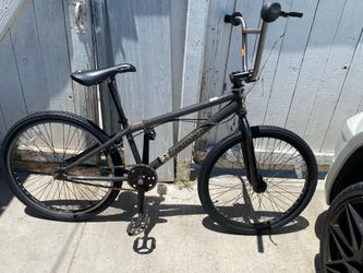 24 inch diamondback with S&M bars and SDG sun racing wheels