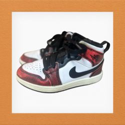 Boys Authentic Jordan 1 Mid SE (TD) Wear Away Chicago Size 12 C Was $90.00