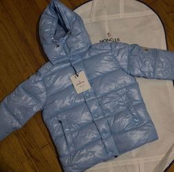 Moncler (men size small)