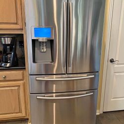 Samsung Refrigerator Excellent Condition Icemaker/water Work No Dents Or Scratches 