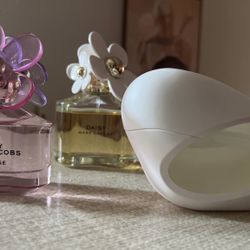 Perfume  - Fragrance- Marc Jacob’s / Ariana Grande