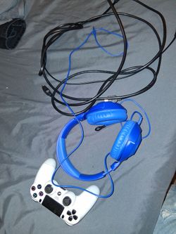 Playstation controller, headphones, hdmi cord