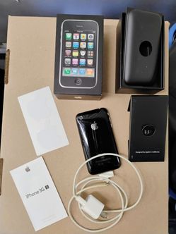 iPhone 3GS 32gb Original Owner w/Box & User Manual