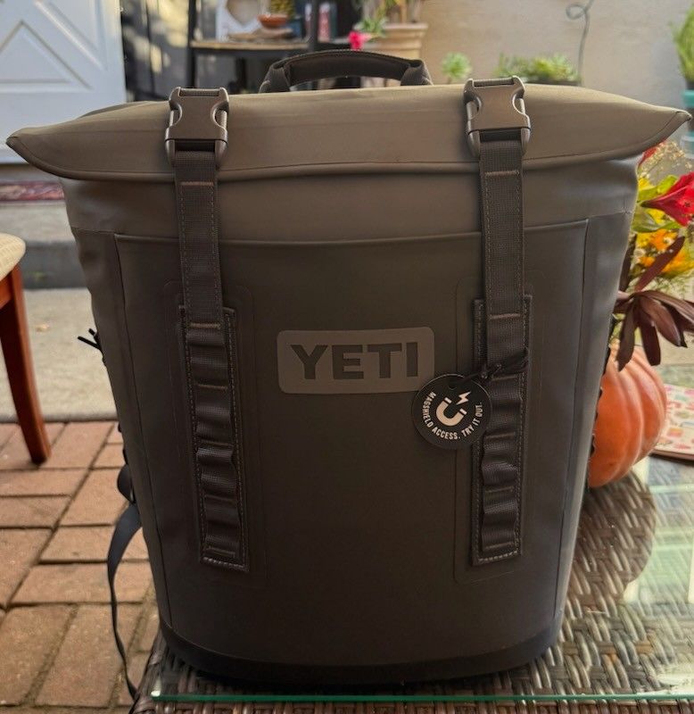 YETI Backpack Cooler 