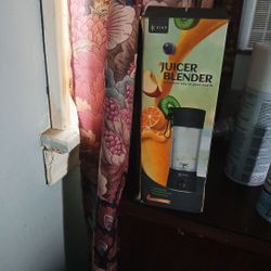 Juicer Portable Charges Up