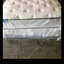queen size thick pillow top bed can deliver 