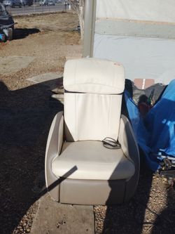 Ijoy Massage Chair 