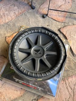 kicker size 12” good condition 4 OHMs