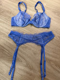 Brand New Victoria's Secret Very Sexy Unlined Demi Bra 34C and Garter Belt XS/S Set