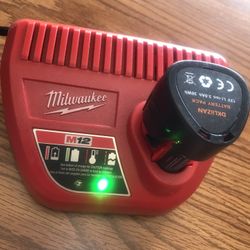M12 Milwaukee Charger With A 12v 3.0AH Li-ION REPLACEMENT BATTERY 