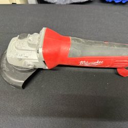 Milwaukee Grinder M18