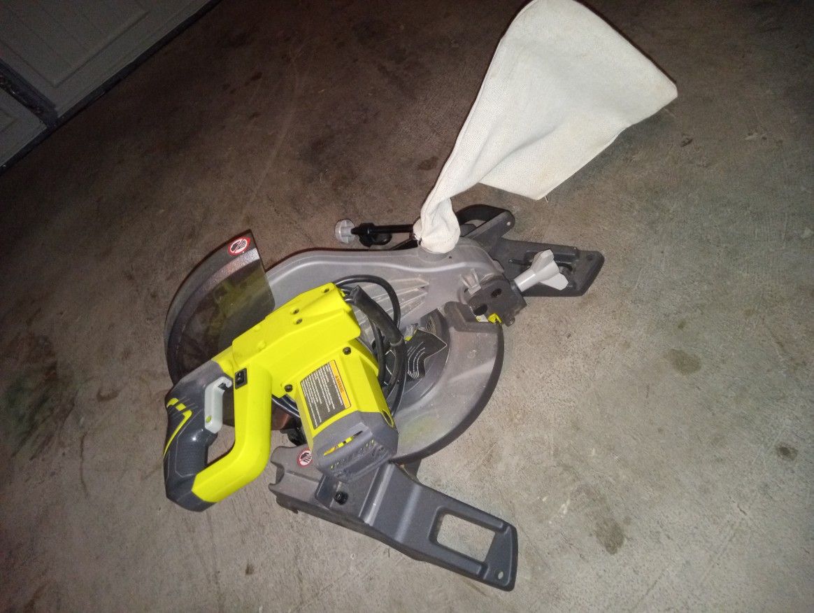 Ryobi

Ryobi 15 Amp 10 in. Sliding Compound Miter Saw

