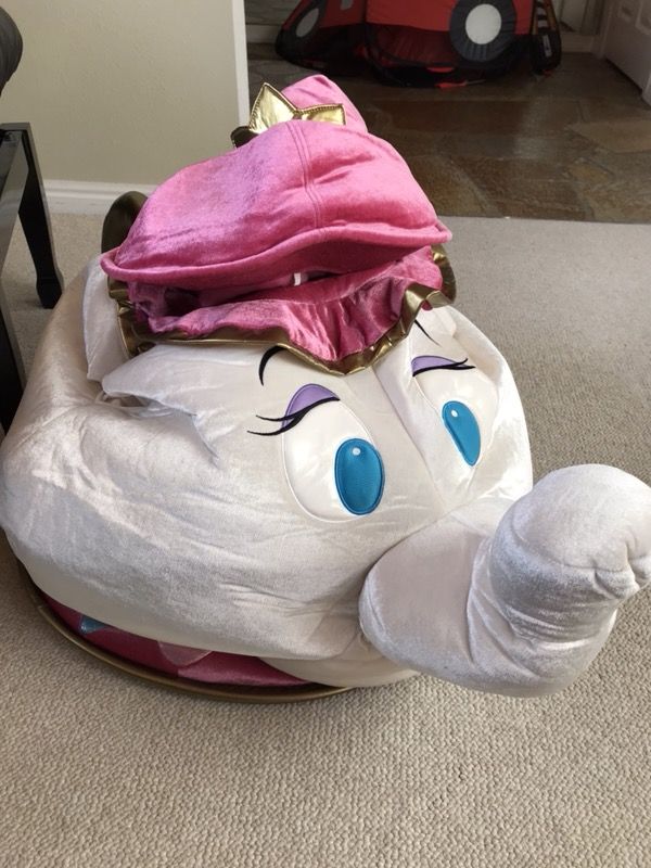 Disney mrs Potts costume.