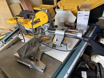 DeWalt Sliding Mitre Saw