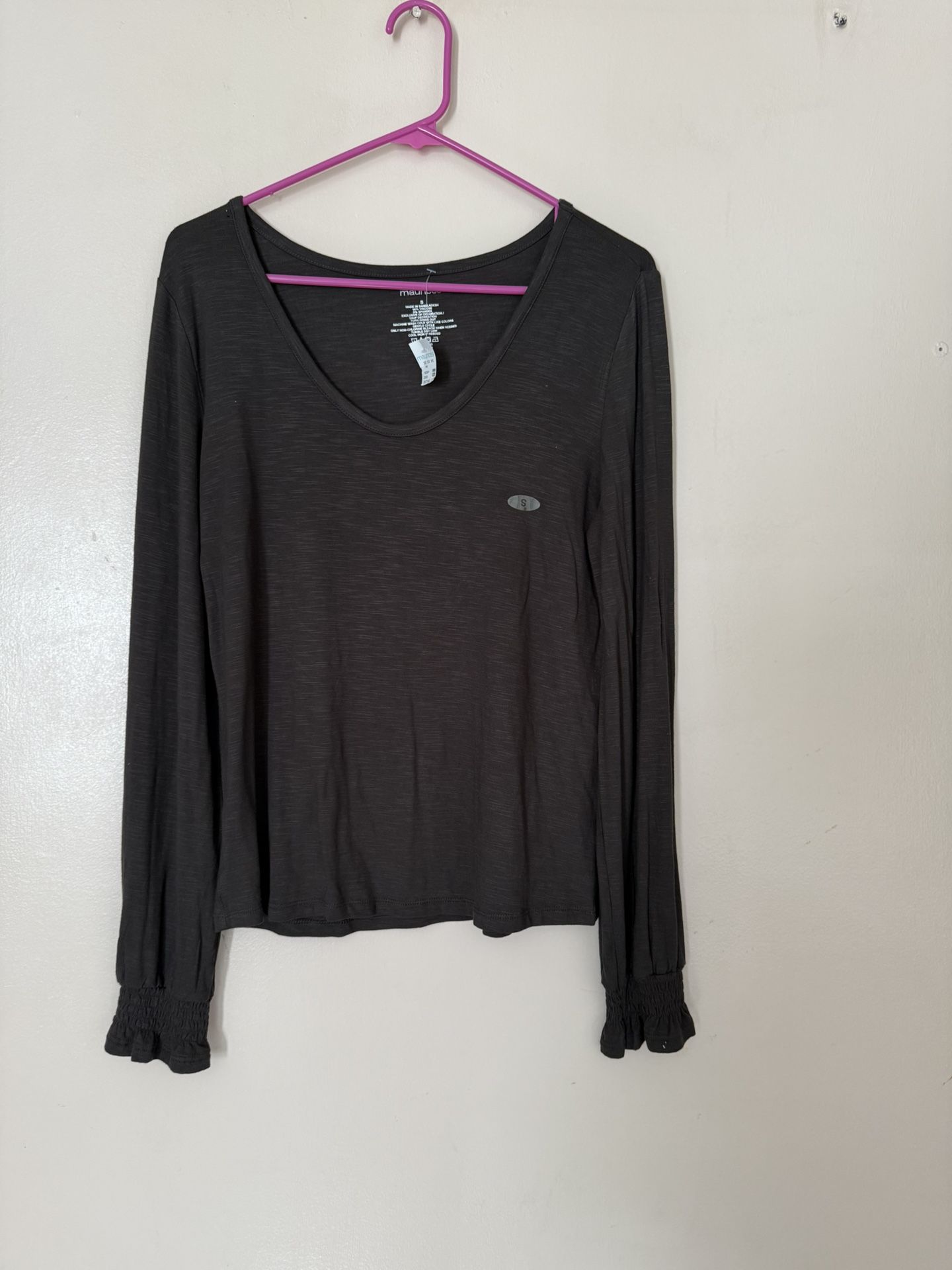 Maurices Top Pullover size S New with tags Stretchy casual ruffled sleeves