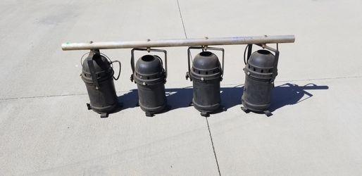 4 500w pars on par bar 5' with 30' 3pin stagepin connector