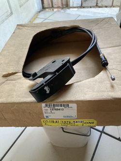 Chevy Silverado 1993 hood cable and Driver inSide handle
