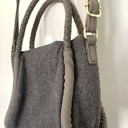New Danielle Nicole  Women’s Grey Gold Mini Bucket Handbag Purse Small Crossbody