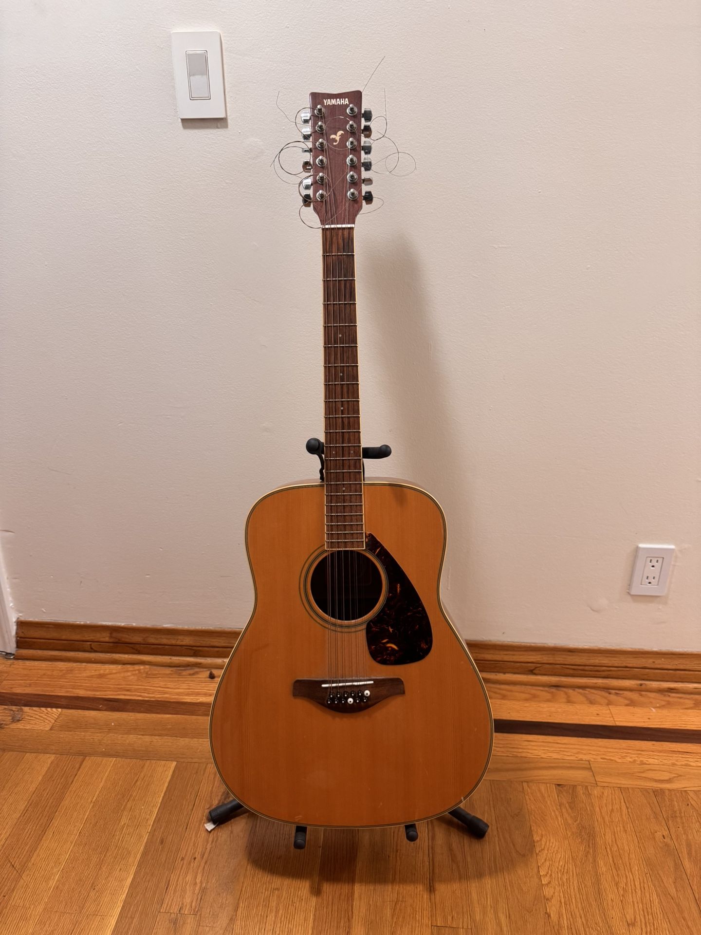 Yamaha 12 String Guitar In Perfect Condition