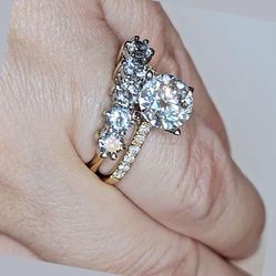 3.50  Natural diamonds and real lab grown center diamond
