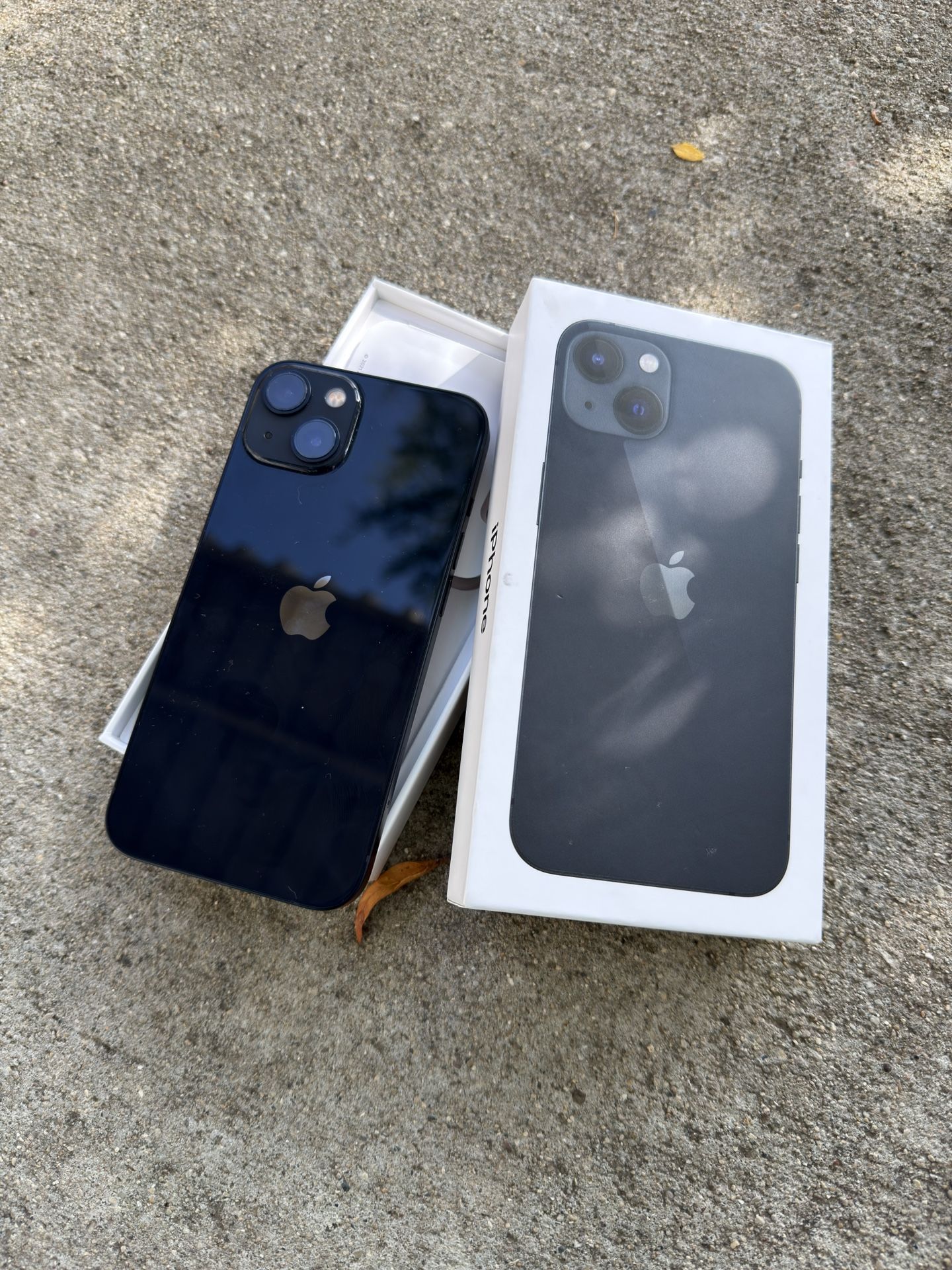 iPhone 13 Unlocked 128Gb