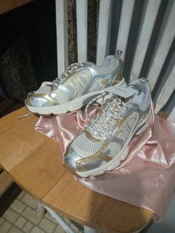 Christian Dior women shoes